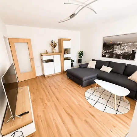 Moderne City-oase Mit Terrasse - Bis Zu 6 Gaeste *